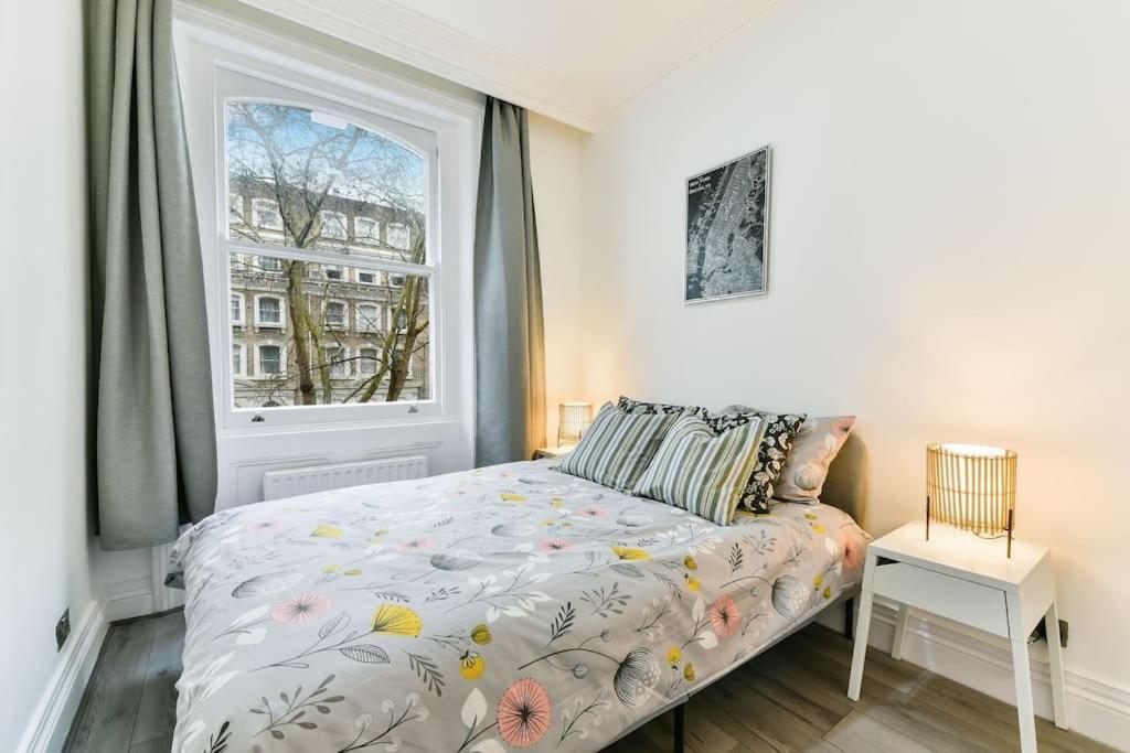 Knightsbridge Stylish Two Bedroom Apartment Londra Dış mekan fotoğraf