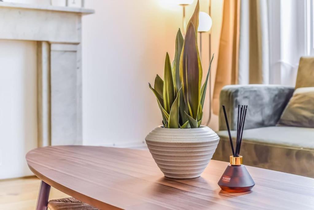 Knightsbridge Stylish Two Bedroom Apartment Londra Dış mekan fotoğraf